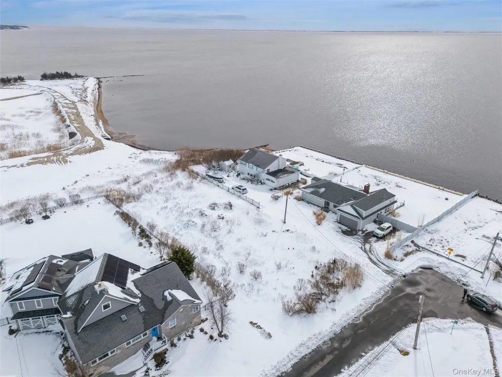499 Grove Avenue Patchogue NY 11772
