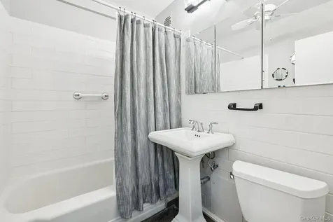 4 Putnam Hill Greenwich NY 06830