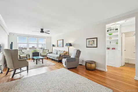 4 Putnam Hill Greenwich NY 06830