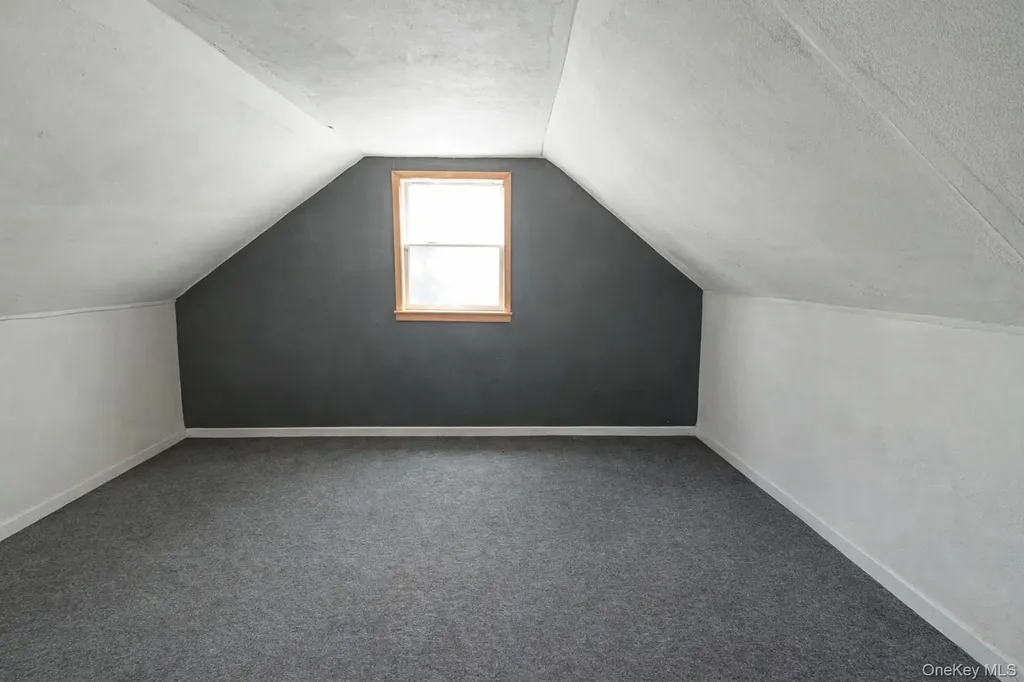 14 Willoughby Place West Islip NY 11795