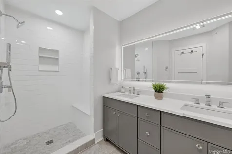 1835 Soundview Court Yorktown Heights NY 10598