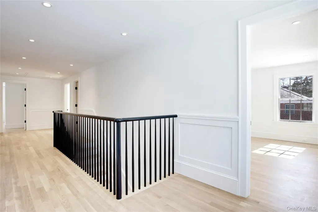 409 Abbey Road Manhasset NY 11030