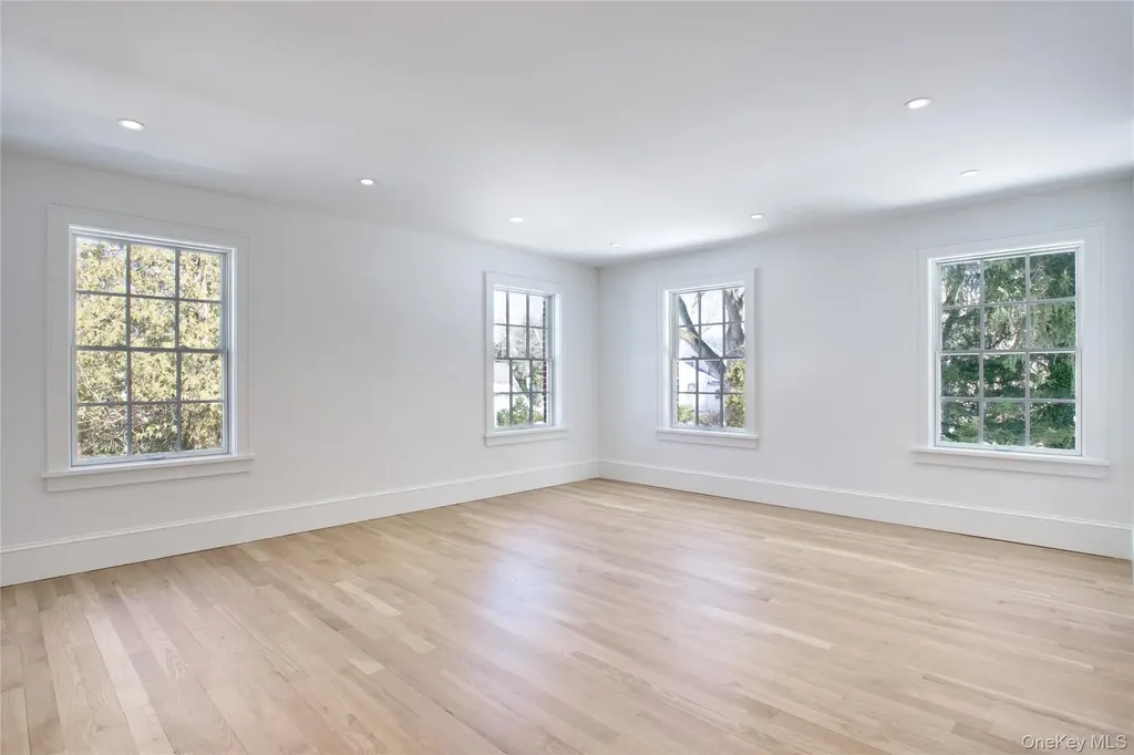 409 Abbey Road Manhasset NY 11030