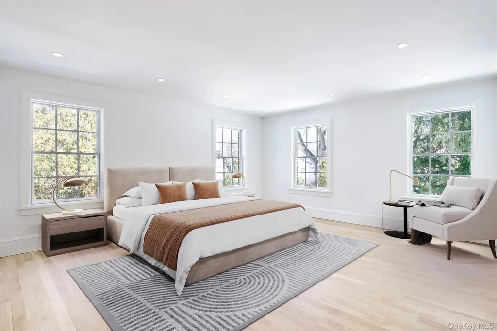 409 Abbey Road Manhasset NY 11030
