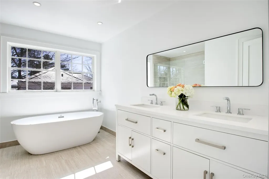 409 Abbey Road Manhasset NY 11030