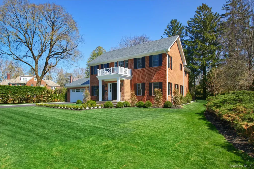 409 Abbey Road Manhasset NY 11030