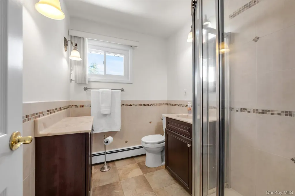 381 Robyn Place East Meadow NY 11554