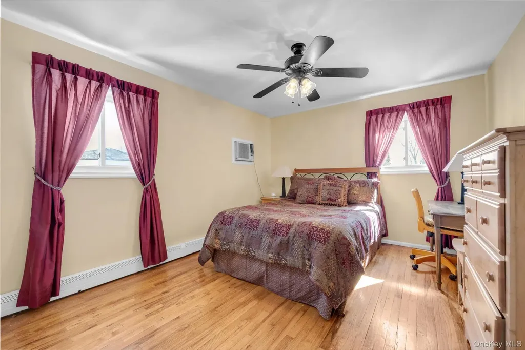 381 Robyn Place East Meadow NY 11554