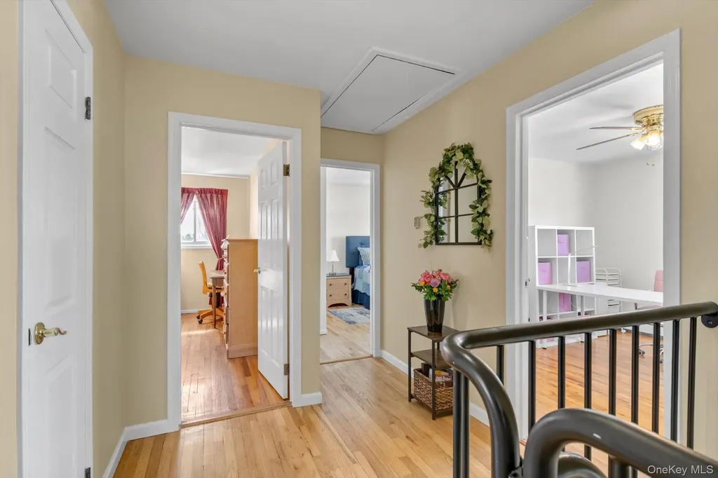 381 Robyn Place East Meadow NY 11554