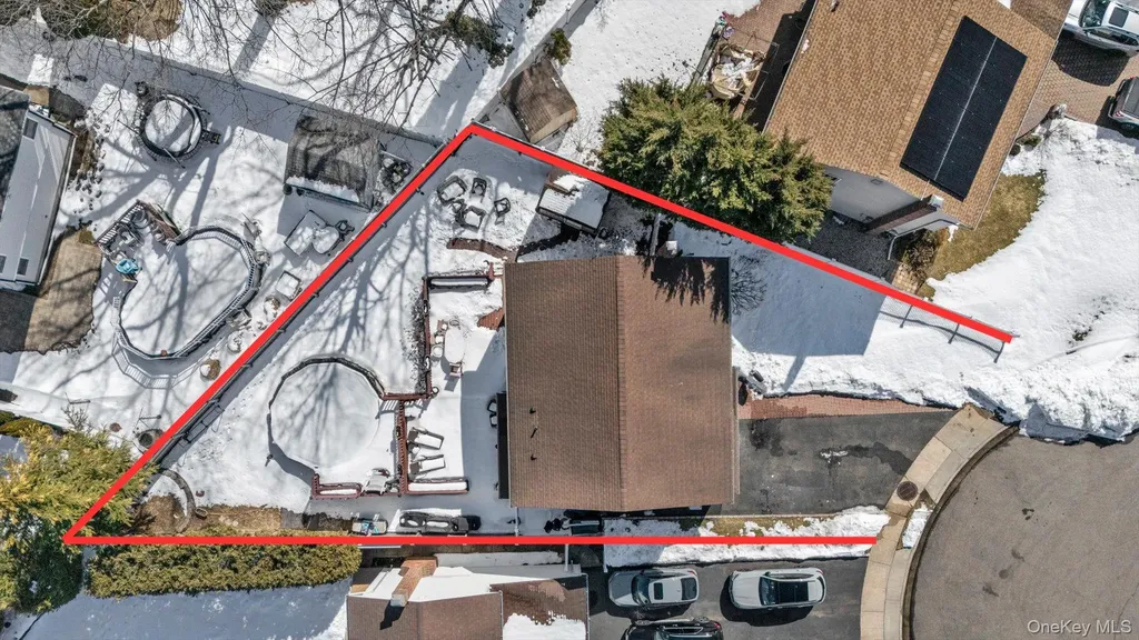 381 Robyn Place East Meadow NY 11554