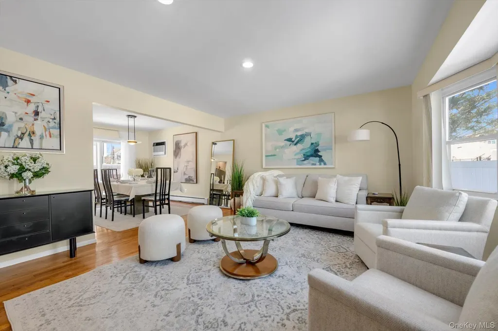 381 Robyn Place East Meadow NY 11554