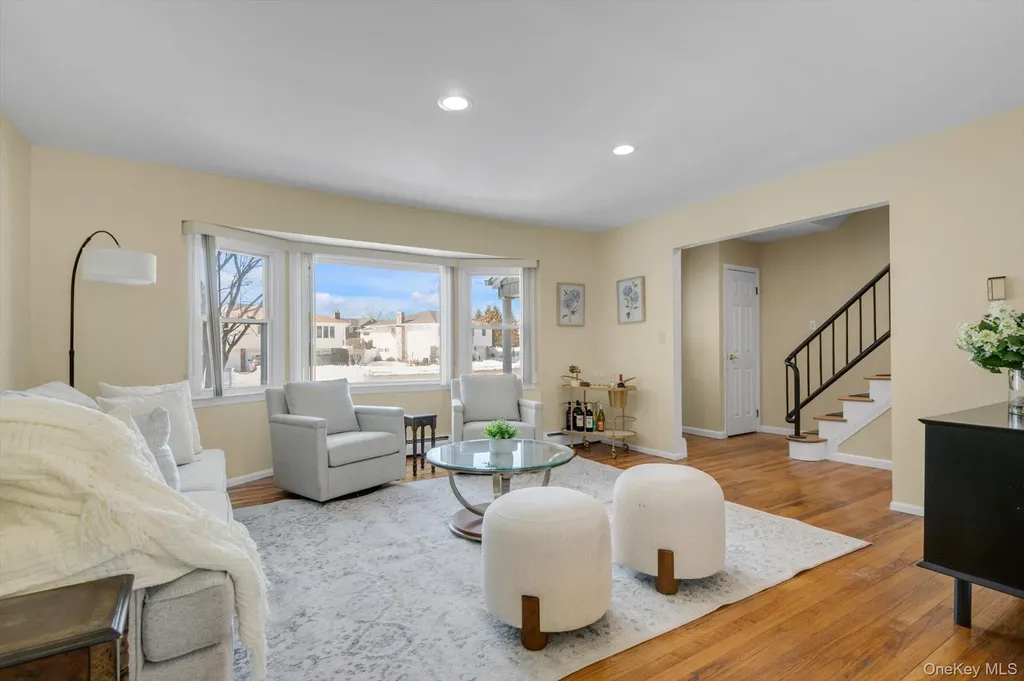 381 Robyn Place East Meadow NY 11554