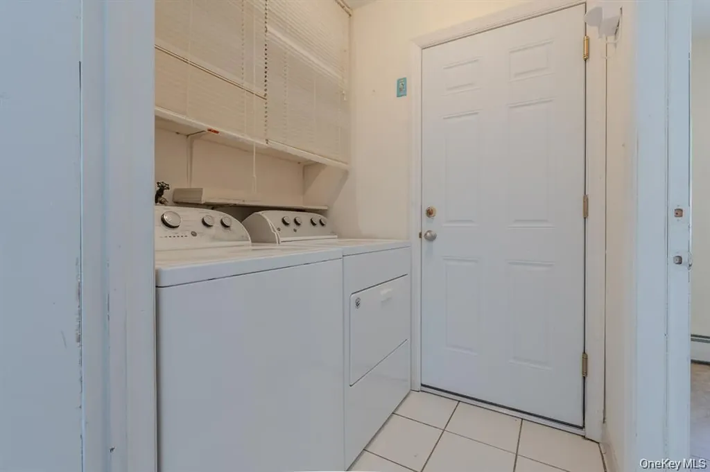 21 Mount Snow Lane Coram NY 11727
