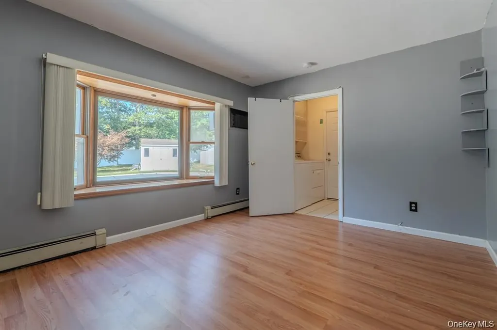 21 Mount Snow Lane Coram NY 11727