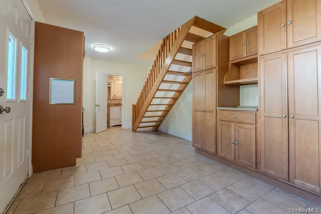 21 Mount Snow Lane Coram NY 11727