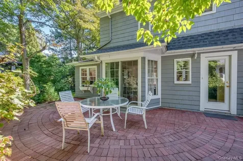 686 Forest Avenue Larchmont NY 10538