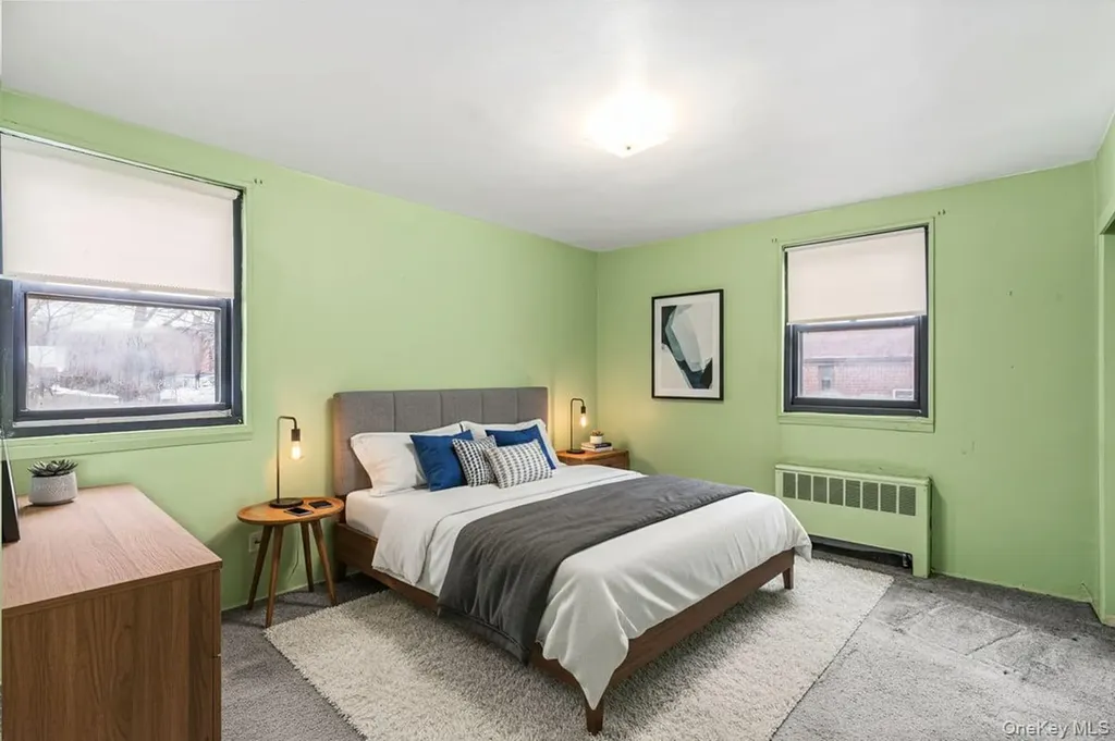 58-33 246th Crescent Douglaston NY 11362