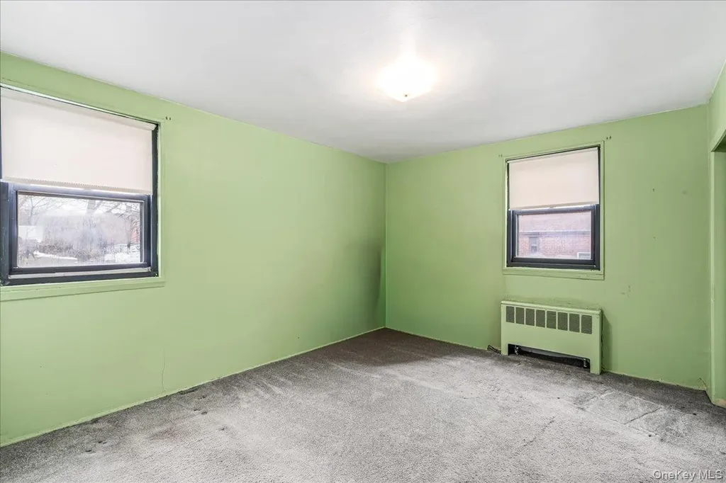 58-33 246th Crescent Douglaston NY 11362