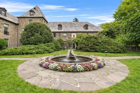 341 Furnace Dock Road Cortlandt Manor NY 10567