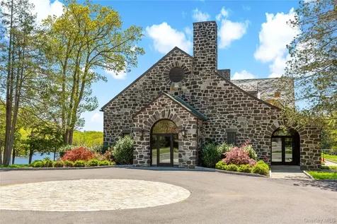 341 Furnace Dock Road Cortlandt Manor NY 10567
