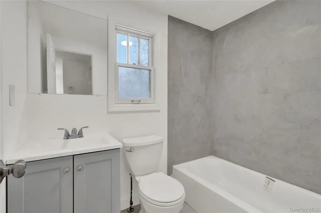 43 Carver Boulevard Bellport NY 11713
