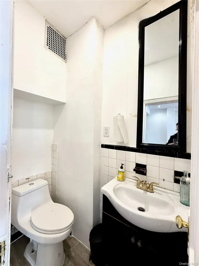 162 Flushing Avenue Brooklyn NY 11205