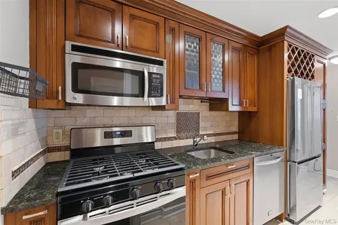 1273 North Avenue New Rochelle NY 10804