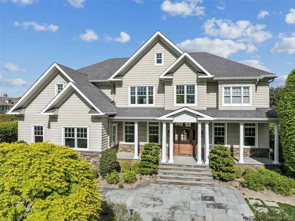 147 Eaton Lane West Islip NY 11795