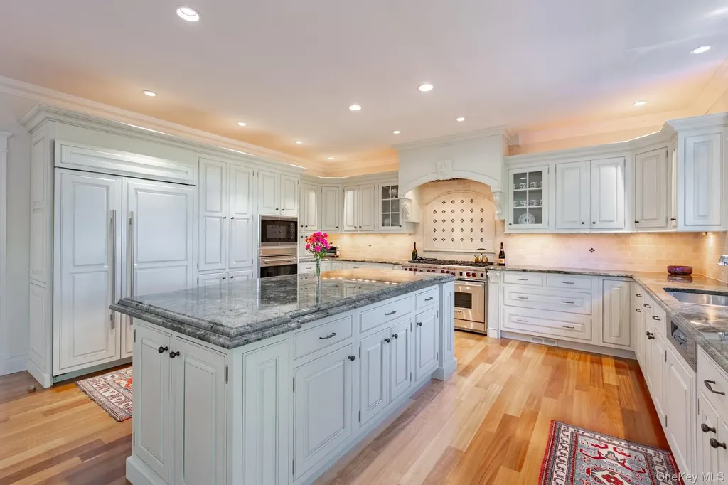 147 Eaton Lane West Islip NY 11795