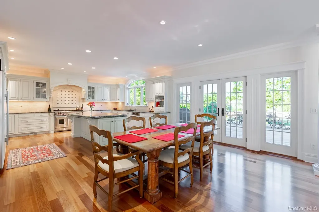 147 Eaton Lane West Islip NY 11795