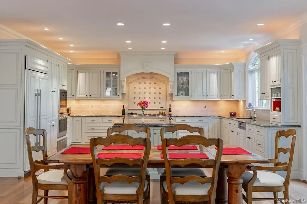 147 Eaton Lane West Islip NY 11795