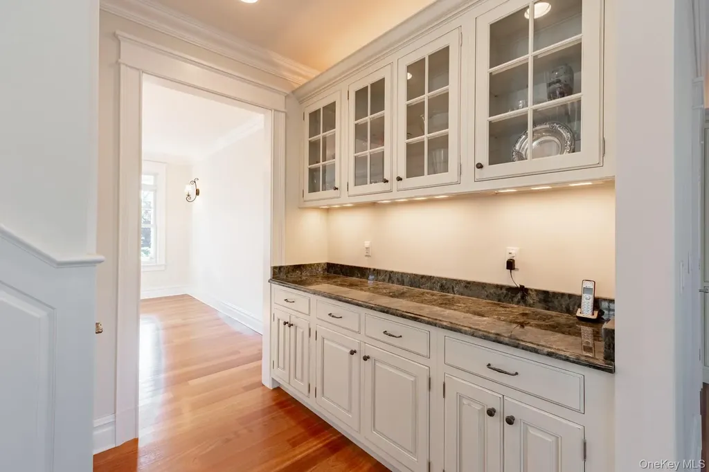 147 Eaton Lane West Islip NY 11795