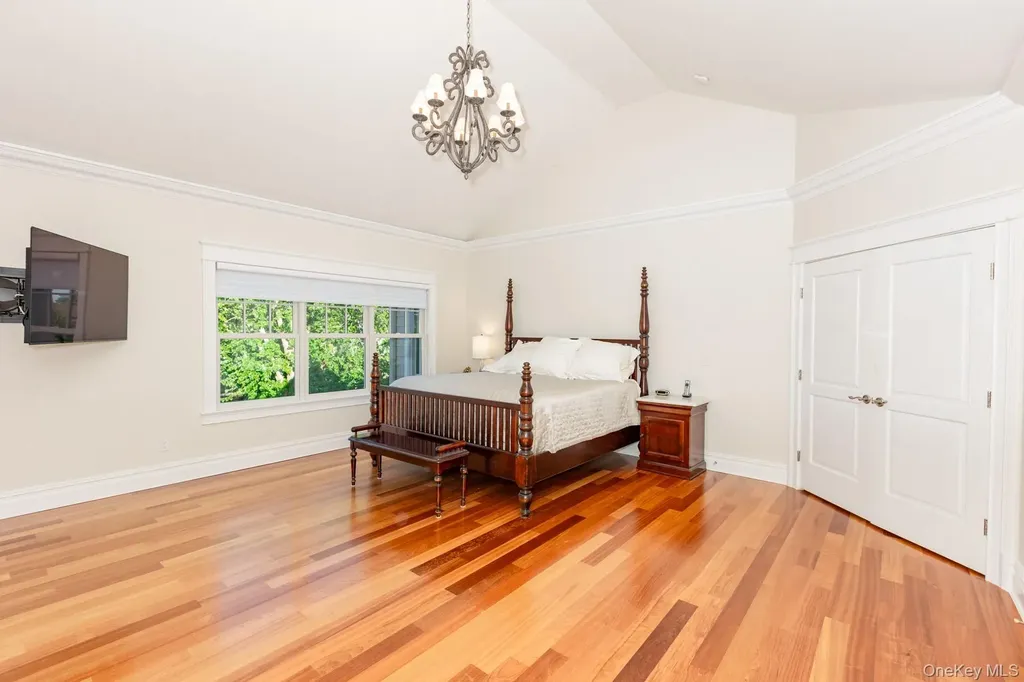 147 Eaton Lane West Islip NY 11795