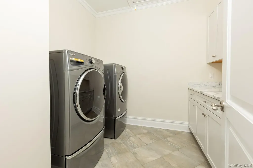 147 Eaton Lane West Islip NY 11795