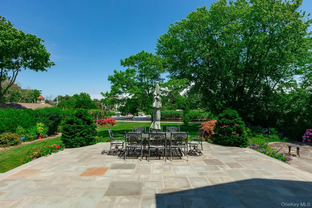 147 Eaton Lane West Islip NY 11795