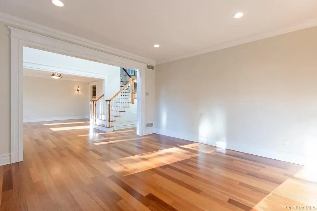 147 Eaton Lane West Islip NY 11795