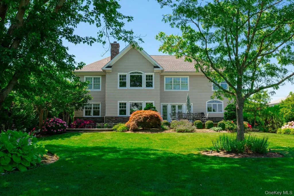 147 Eaton Lane West Islip NY 11795
