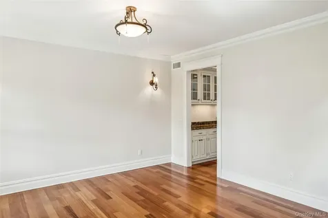 147 Eaton Lane West Islip NY 11795