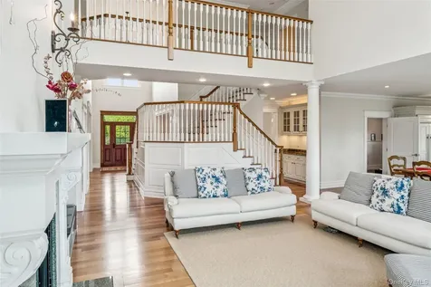 147 Eaton Lane West Islip NY 11795