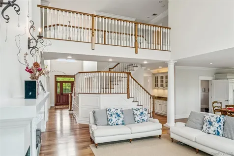 147 Eaton Lane West Islip NY 11795