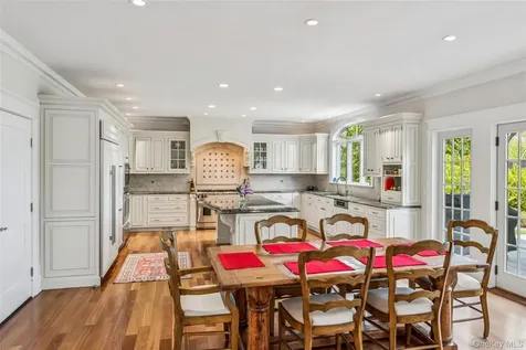 147 Eaton Lane West Islip NY 11795