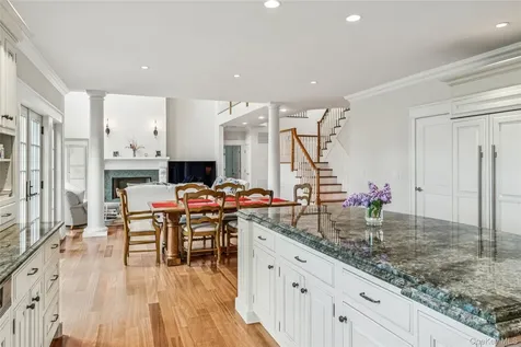 147 Eaton Lane West Islip NY 11795