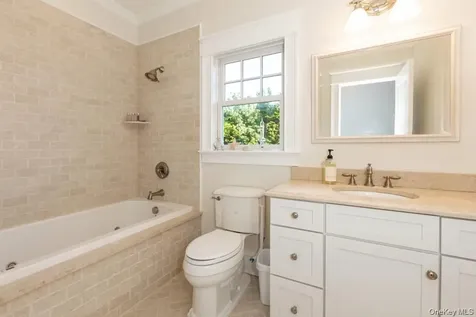 147 Eaton Lane West Islip NY 11795