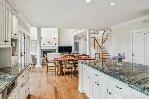 147 Eaton Lane West Islip NY 11795