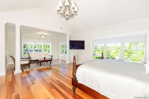 147 Eaton Lane West Islip NY 11795