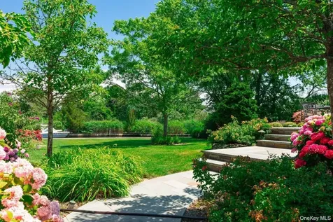 147 Eaton Lane West Islip NY 11795
