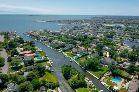 147 Eaton Lane West Islip NY 11795