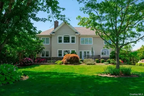 147 Eaton Lane West Islip NY 11795