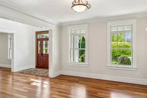 147 Eaton Lane West Islip NY 11795