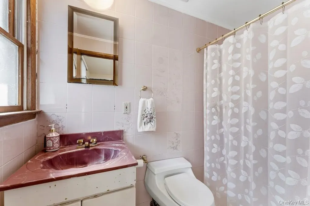 16023 23rd Avenue Whitestone NY 11357